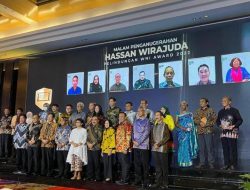 Menlu RI Berikan Penghargaan Hassan Wirajuda Pelindungan Award 2022