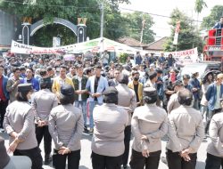 Amankan Unras di Gedung DPRD NTB, Polresta Mataram Libatkan Puluhan Wanita Cantik