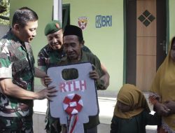 Brigjen TNI Sudarwo Aris Nurcahyo Serahkan Kunci RTLH secara Simbolis