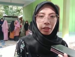 FK Unram Berikan Pembinaan Karir kepada Siswa MA Darul Hukumaini