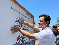 Peduli Lingkungan, PLN Salurkan Bantuan di Kawasan Ekowisata Bale Mangrove Desa Jerowaru