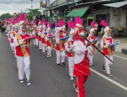 Peringati Hari Guru, Ratusan Warga Desa Kediri Gelar Kirab dan Festival Kota Santri