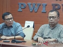 Dewan Kehormatan Berhentikan Penuh Hendry Ch Bangun dari Keanggotaan PWI