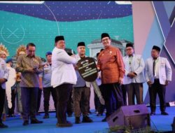 Prabowo Subianto Serahkan 100 Mobil Pemelihara Masjid pada Munas BKPRMI ke-14 di Medan