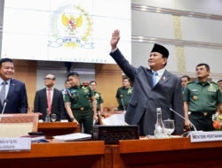 Rapat Terakhir Bersama Komisi I DPR RI, Prabowo Pamit dan Mohon Maaf 