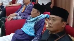 Keberangkatan Haji Tertunda, Puluhan Massa Dukung Bupati Lombok Tengah Geruduk Asrama Haji NTB