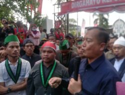 HMI Cabang Mataram Minta Copot Kapolri, Iqbal Temui Massa Aksi 