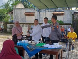 Penyerahan 296 Sertipikat PTSL di Kelurahan Jontlak, Wujud Peningkatan Kepastian Hukum Bagi Warga