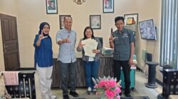 BPN Lombok Tengah Serahkan 4 Sertipikat PLN UIW NTB