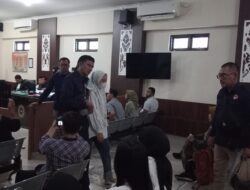 Istri Sebut Tersangka Aris Sepat Ancam Suaminya Melalui Pesan Singkat 