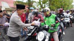 Polda NTB dan Wartawan Bagikan Takjil, Perkuat Sinergi Lewat Bukber Ramadhan