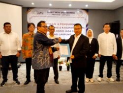 Ketua Umum SMSI Kukuhkan Pokja Newsroom Jaga Desa di Lampung Siasat Preventif SMSI di Lampung