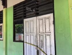 Enam Ruang Kelas SMAN 1 Gunungsari Disegel, Siswa Terpaksa Belajar di Gudang dan Ruang Darurat