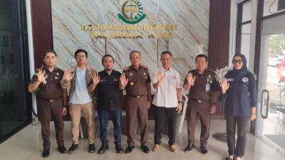 SMSI Kalimantan Tengah dan Kejari Palangka Raya Perkuat Kolaborasi lewat News Room Jaga Desa