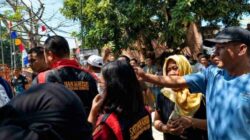 Warga Kepung Kantor Desa Tekasire Saat Jaksa Geledah Dugaan Korupsi Tanah Lapangan