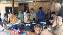 Dukcapil Lombok Tengah Pulihkan Adminduk Warga Sade yang Terbakar