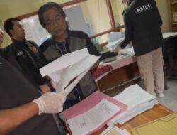 Kejari Lotim Geledah Kantor Desa Kota Raja Kasus Dugaan Korupsi ADD dan DD 